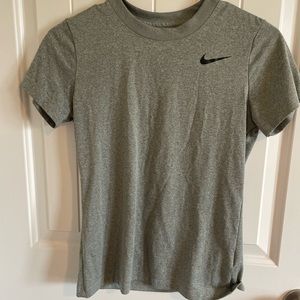 Women’s XS DriFit Nike tee